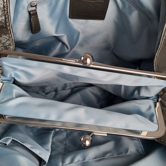 Coach Metallic Signature Kisslock Tote F15668 I Leather Shoulder Bag I Spacius - Picture 7 of 10